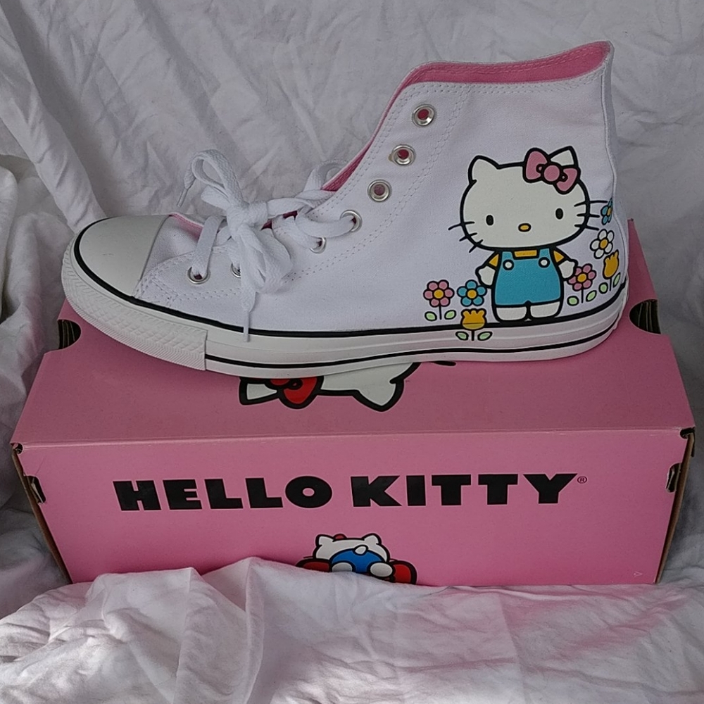 Hello kitty converse